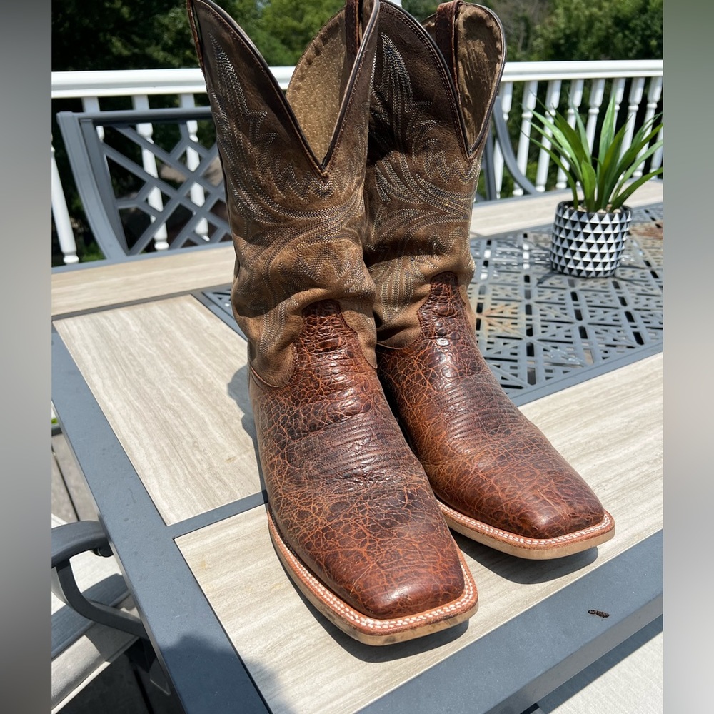 Men’s Ariat Cowhand Boot. 15D. Worn 8-10 times but in good condition